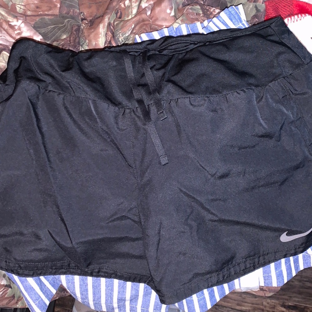 Black Nike shorts